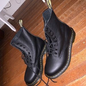 1460 WOMEN'S PASCAL VIRGINIA LEATHER BOOTS